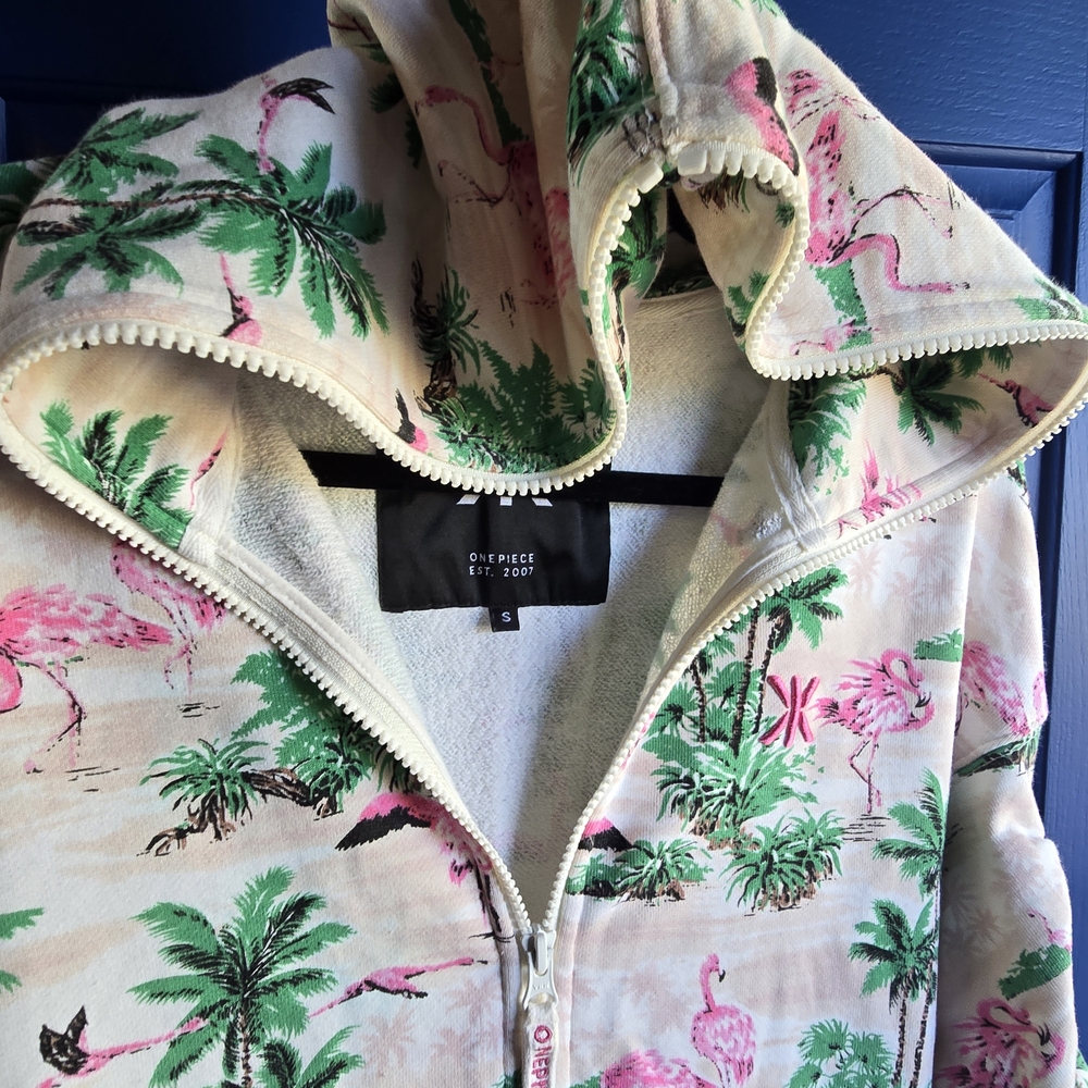 Onepiece Flamingo Print Zip-Up Romper - Picture 8 of 14